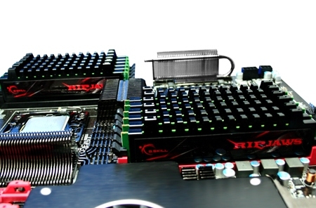 F3-15200CL8T4-48GBRHD （DDR3-1900 CL9 4GB×12）