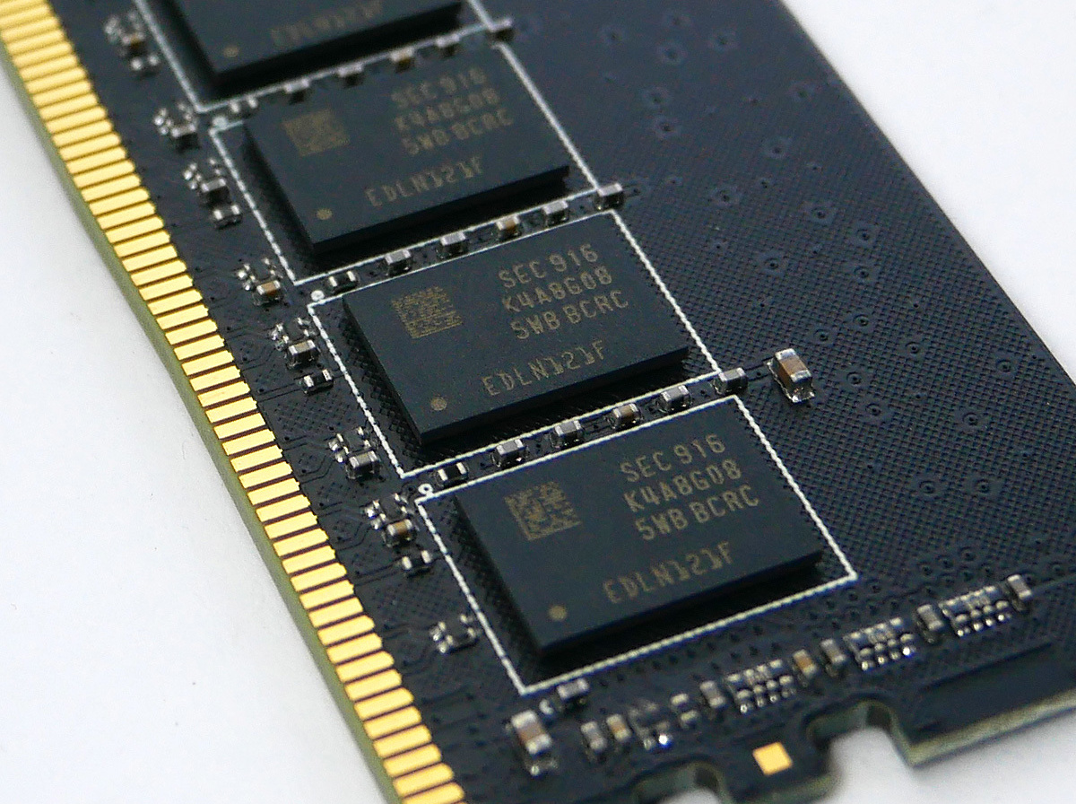 OCM3200CL16D-16GBND （DDR4-3200 CL16 8GB×2）